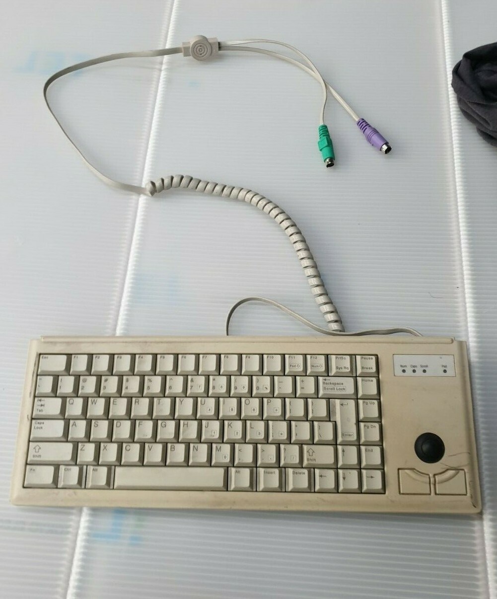 CHERRY G84-4400LPBUS-0 Keyboard PS/2 English (R1S10.3B1)