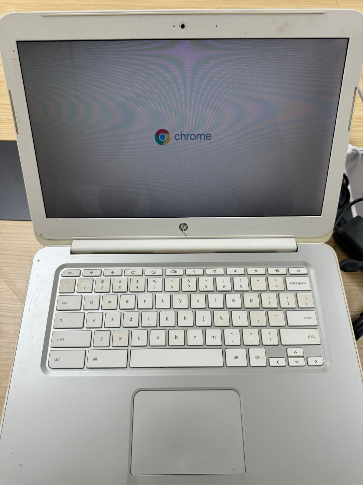 HP Chromebook 14 G1 SMB F7W49UA#ABA 14"4GB RAM 16GB SSD Netbook  White
