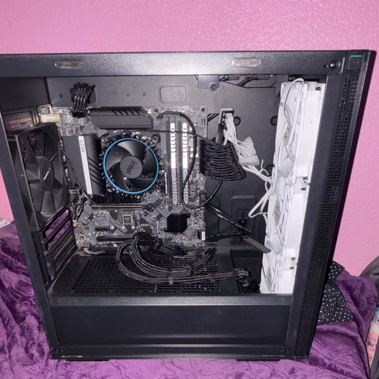 Black gaming pc