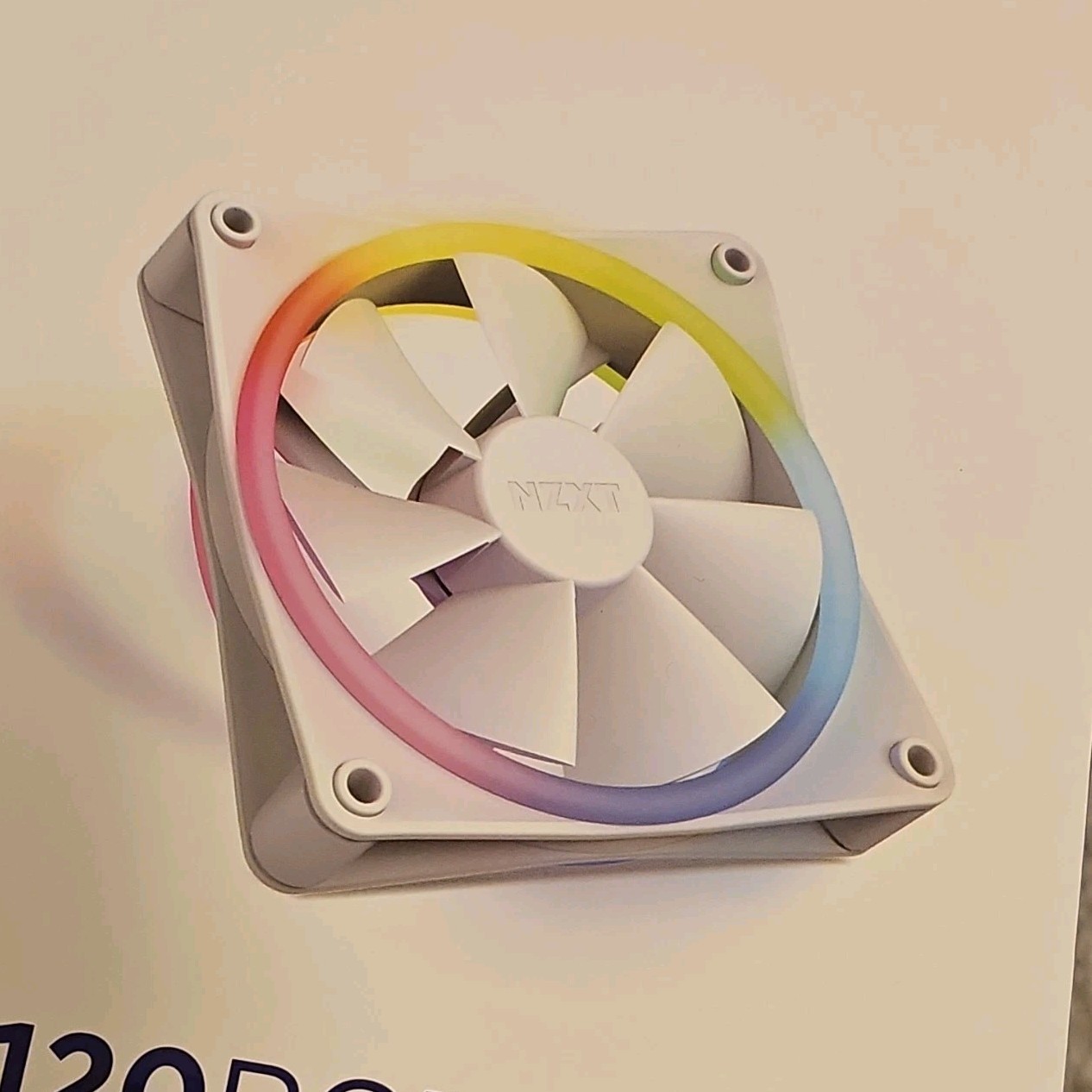 NZXT F120 RGB DUO White Case Fan Dual-Sided RGB Multicolor RF-D12SF-W1
