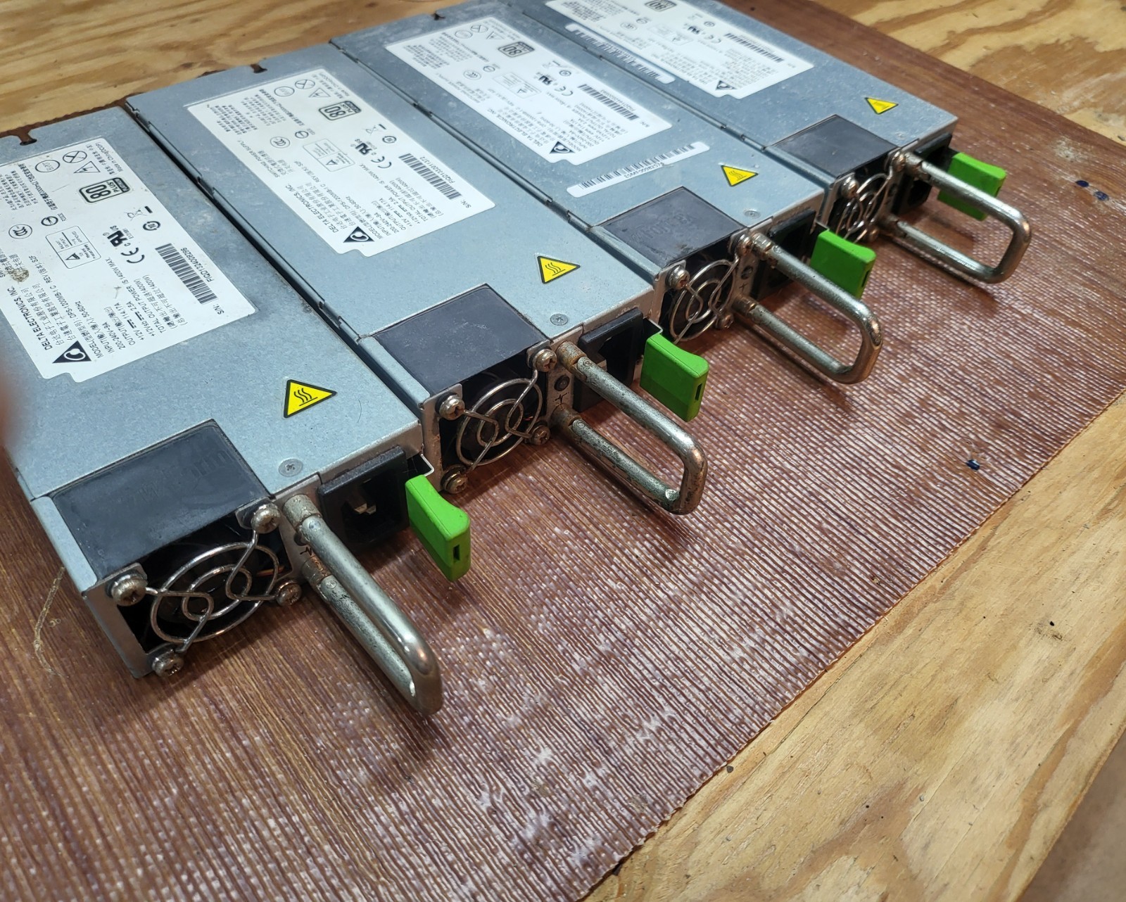 Delta 1400W Server PSU Platinum 80 Plus DPS-1200MB-1 C DELTA POWER SUPPLY
