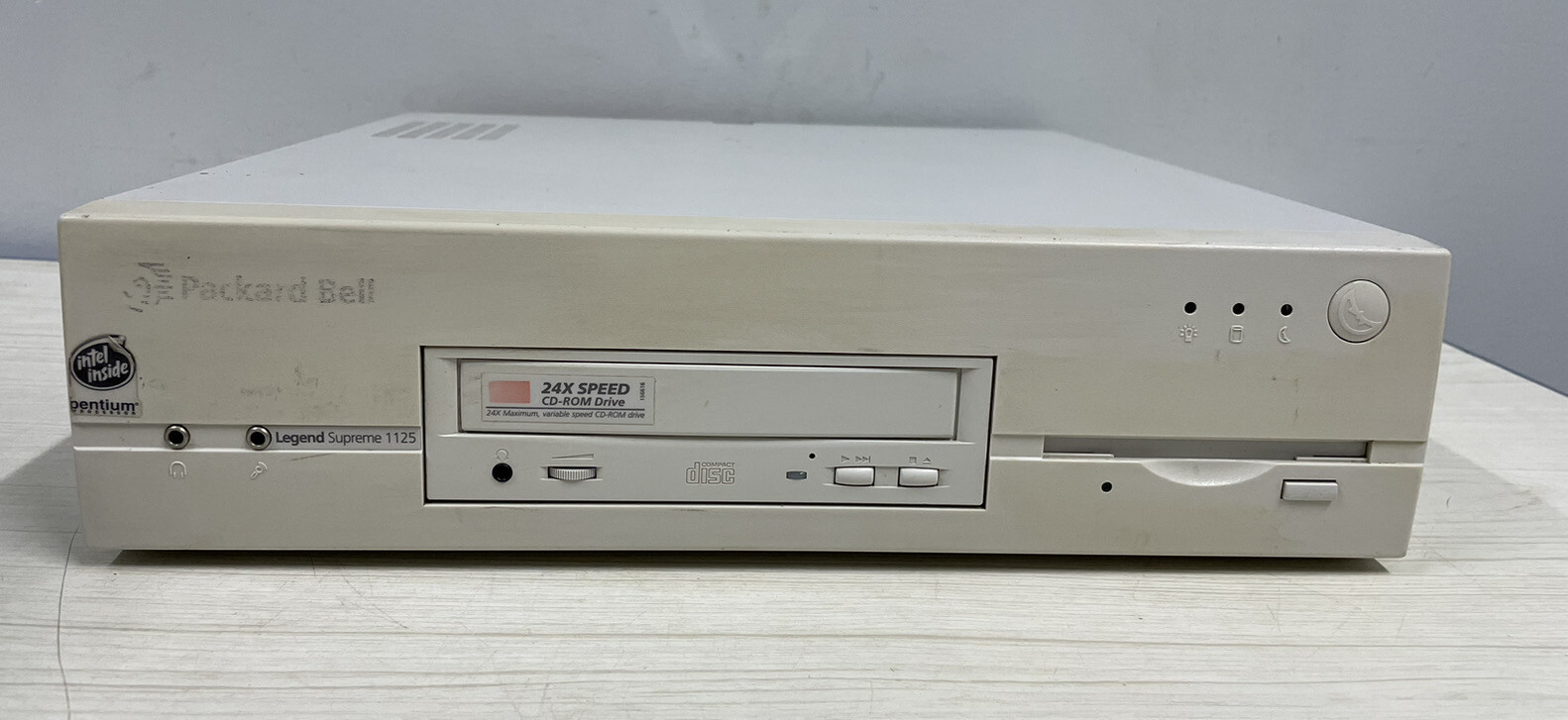 Vintage Computer Packard Bell Legend 1125 Supreme-Powers On-SOLD AS PARTS/REPAIR