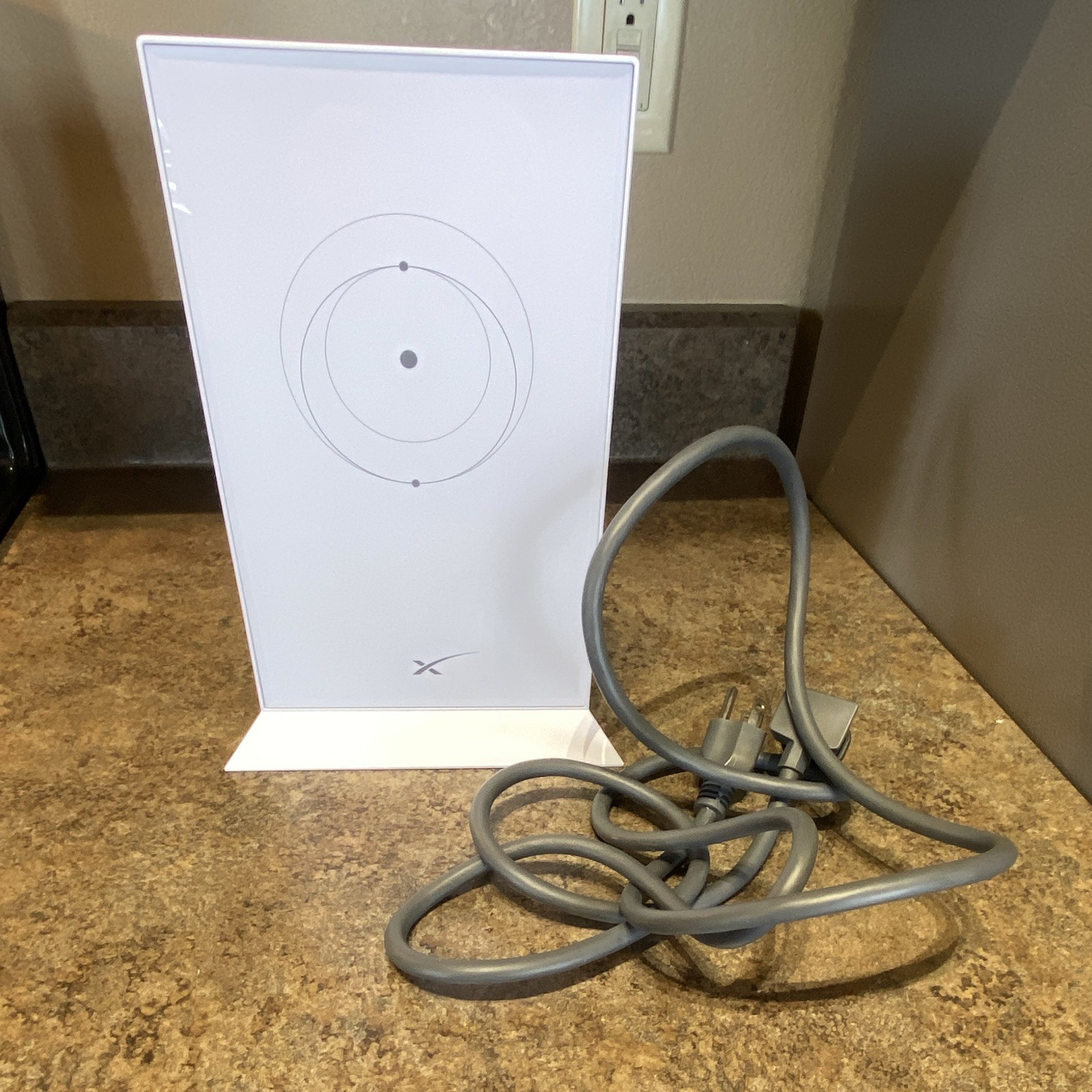 Starlink Router Wi-Fi Mesh Unit w/ Power Cord, Model Starlink Router UTR-211