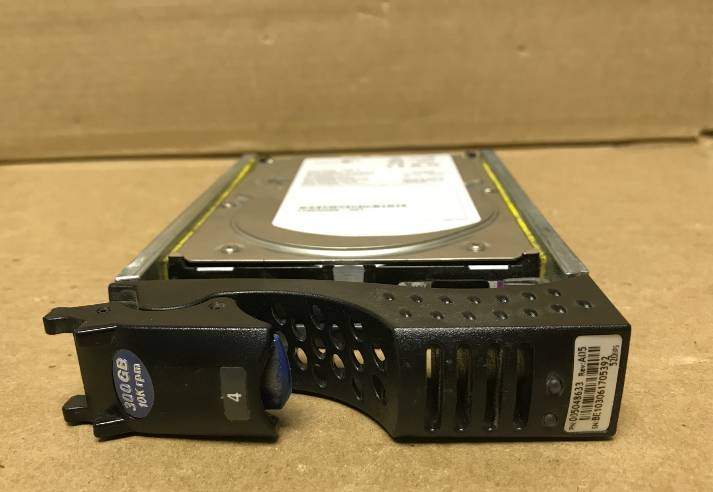 005048633 - EMC 300GB 10K RPM FC 3.5" HDD for all CX4's, CX3-80, -40, -40C, -...