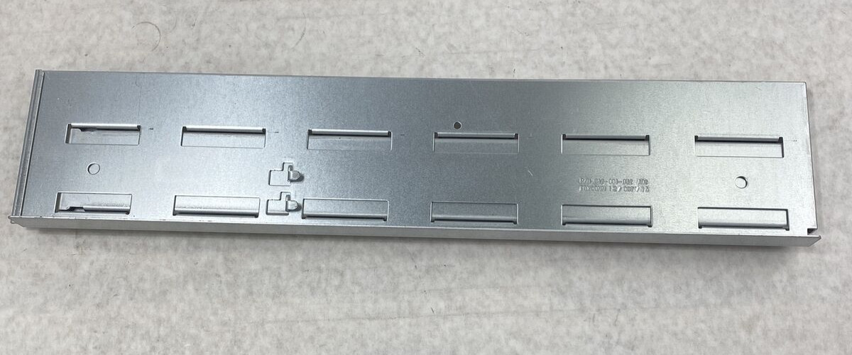 EMC Server Rail 042-004-593 Sliding On 042-004-932 RIGHT side RAIL ONLY
