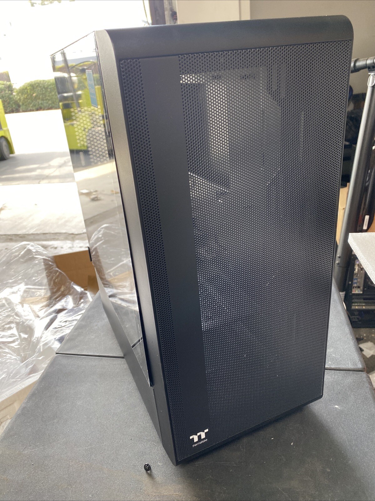 Thermaltake S200 TG Black ATX Mid Tower Tempered Glass Missing Parts
