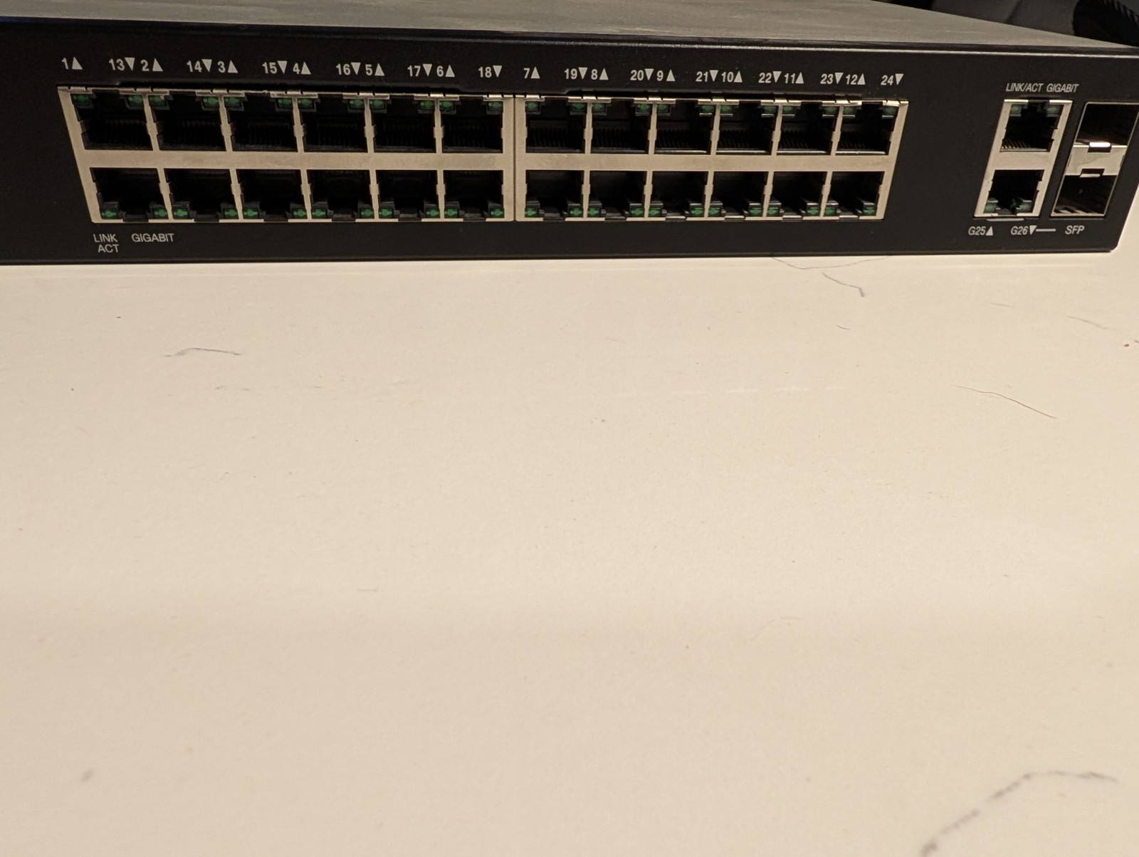 Cisco SG200-26 Smart Switch 26-Port Gigabit Poe for Small Business