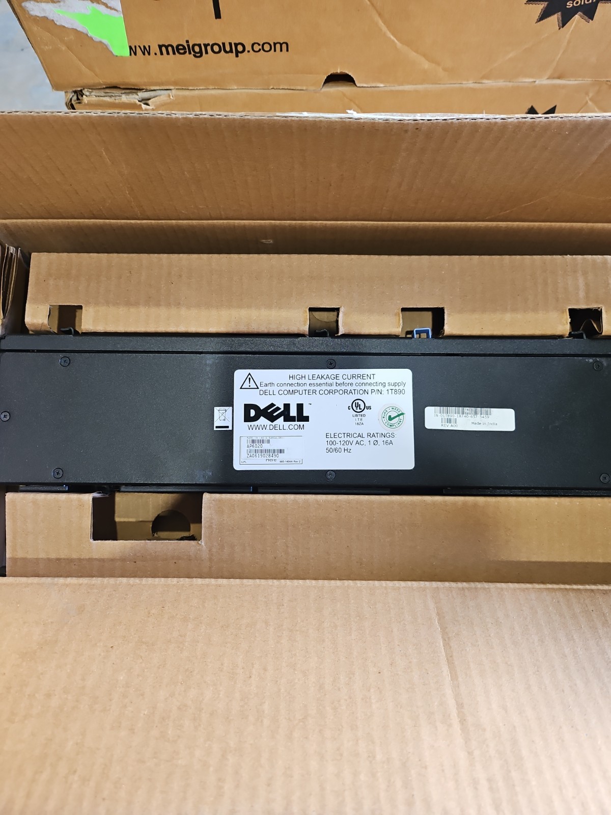 Dell AP6020 PDU 1T890 11-Outlet 100-120V 16A Rack Power Distribution w/ Cords