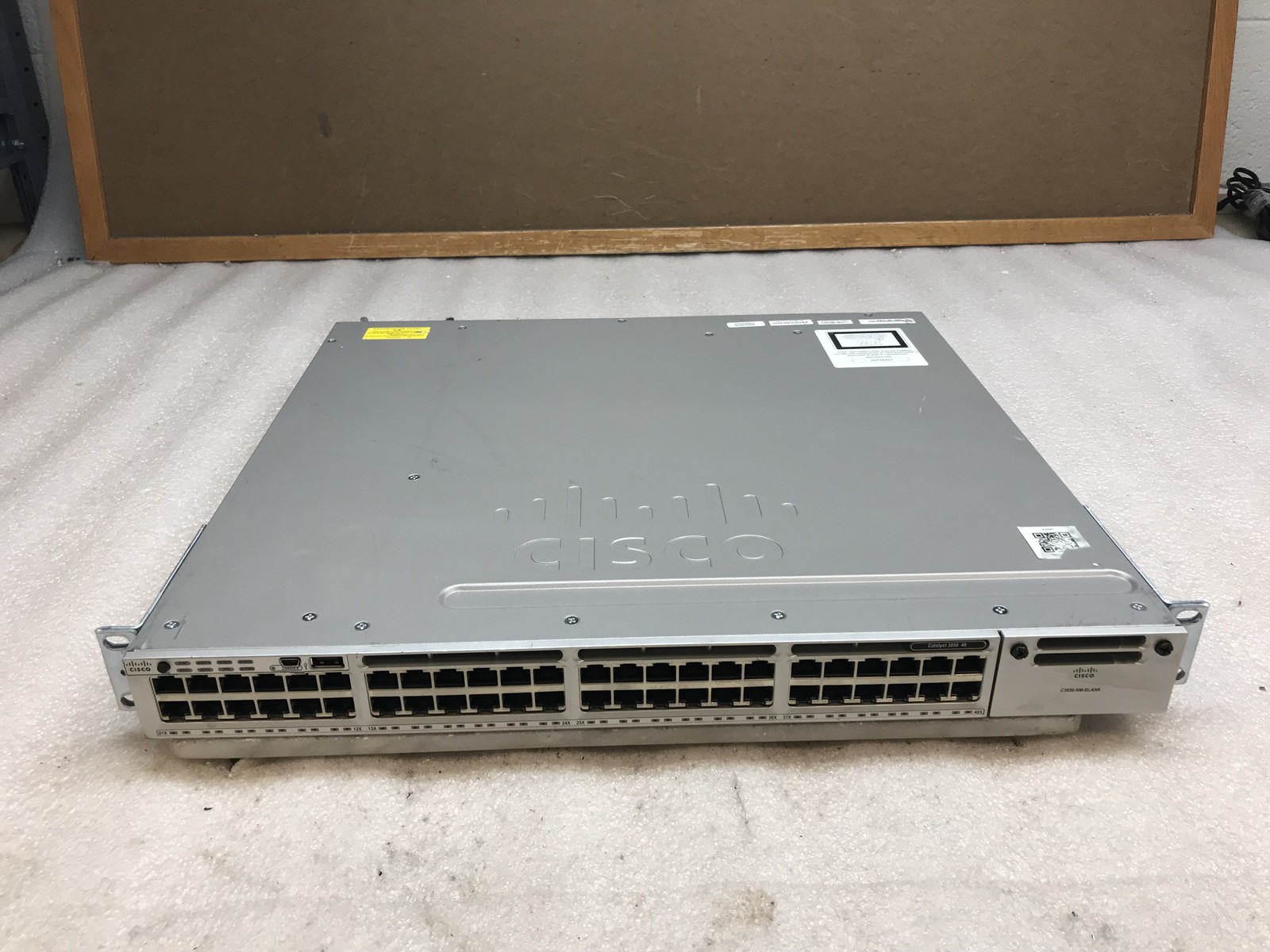 Cisco WS-C3850-48T-S 48Port Gigabit IP Base Switch with Power Cables