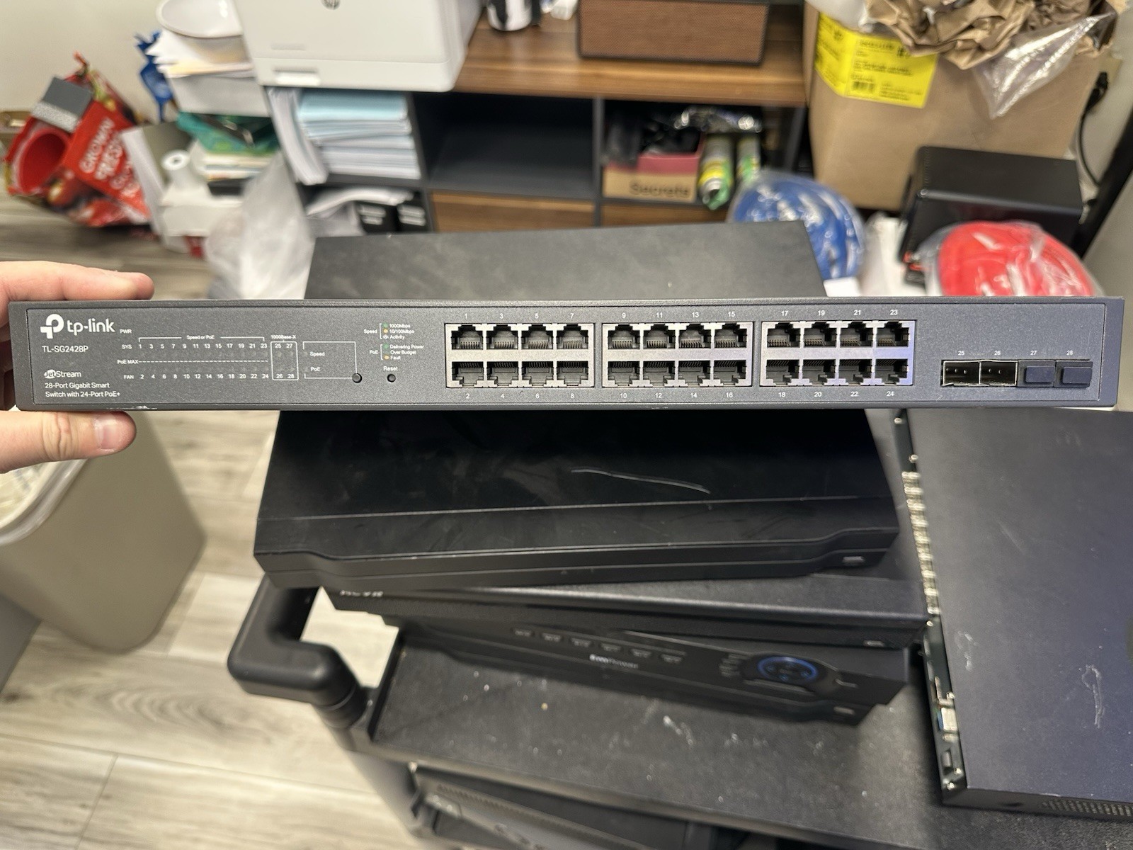 TP-Link JetStream 28-Port Gigabit Smart Switch with 24-Port PoE+ (TL-SG2428P)