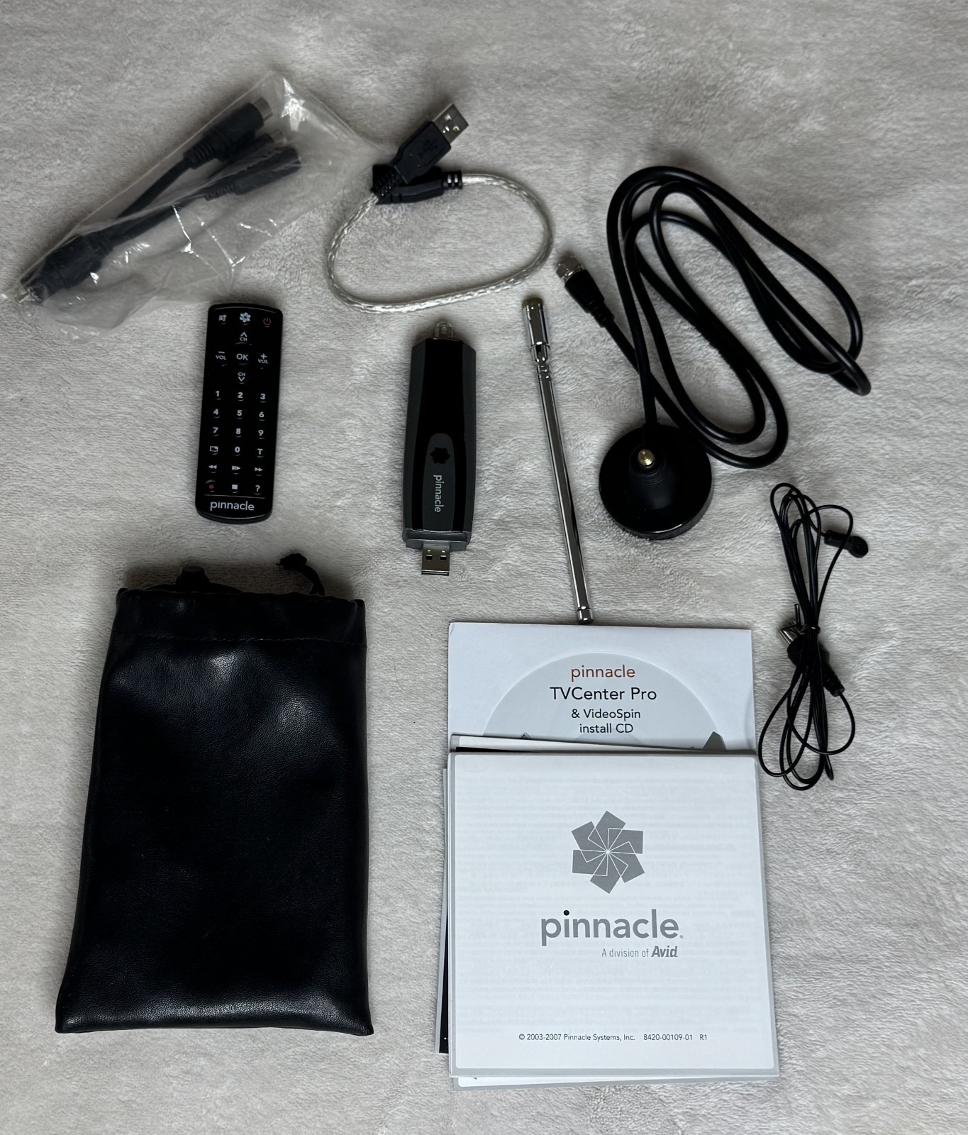 Pinnacle PCTV HD Pro Stick 801e USB 2.0 HDTV Tuner ATSC NTSC Remote
