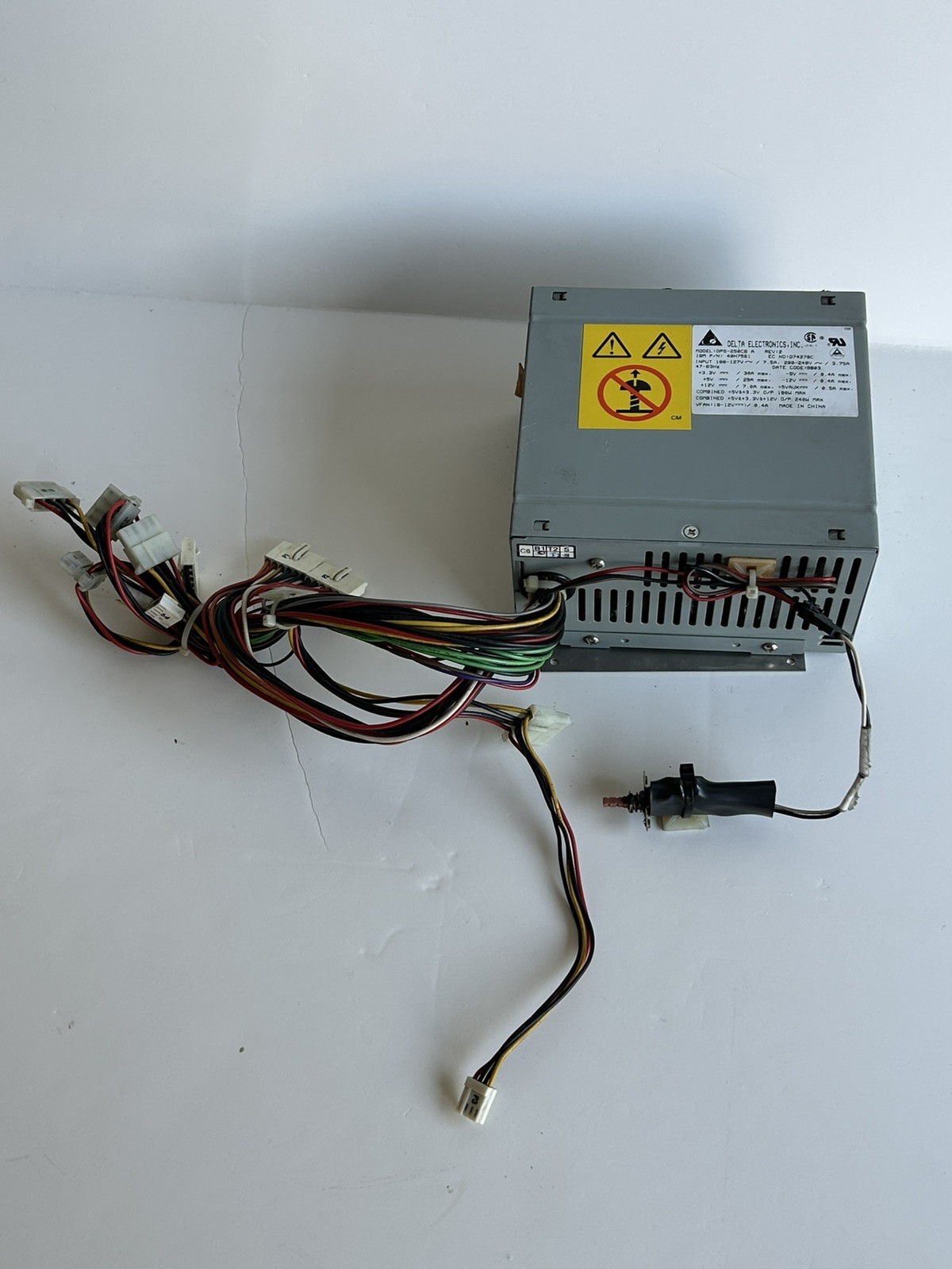 Delta Electronics DPS-250CB A Rev  2 computer power supply