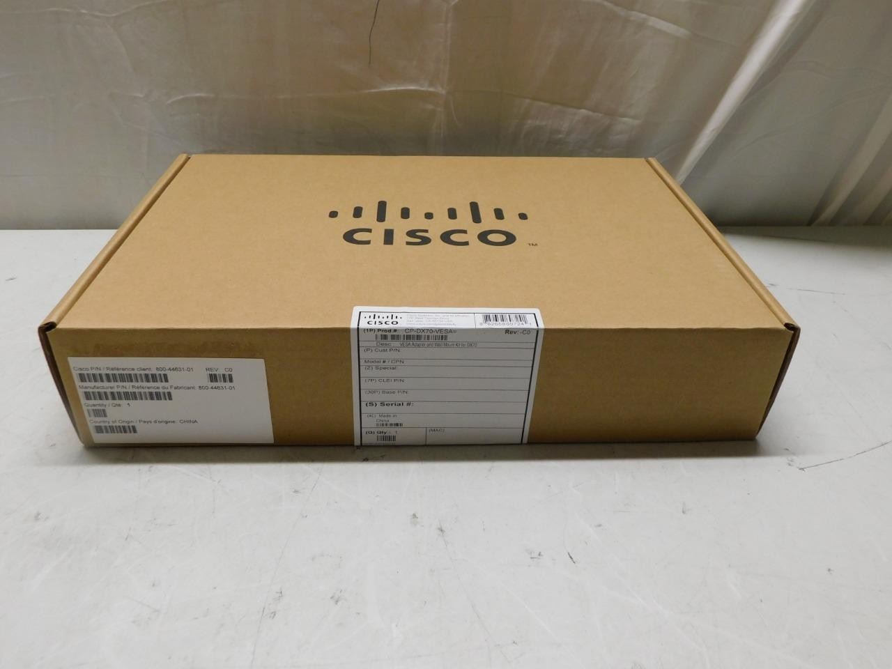 New Cisco CP-DX80-VESA= DX80 VESA Adapter and Wall Mounting Kit (ITRA26-381)