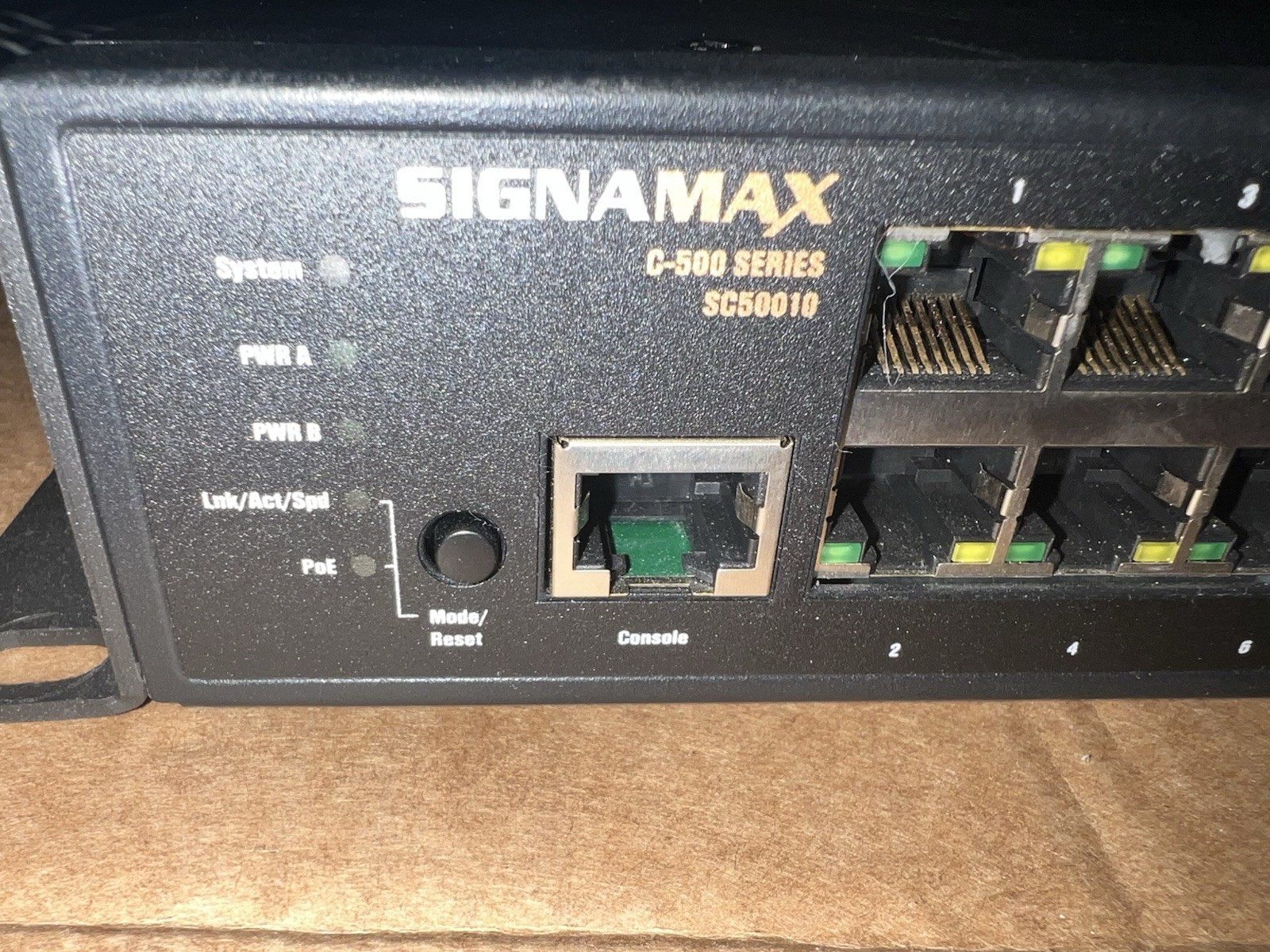 Slightly Used Signamax SC50010 48 Port POE Switch