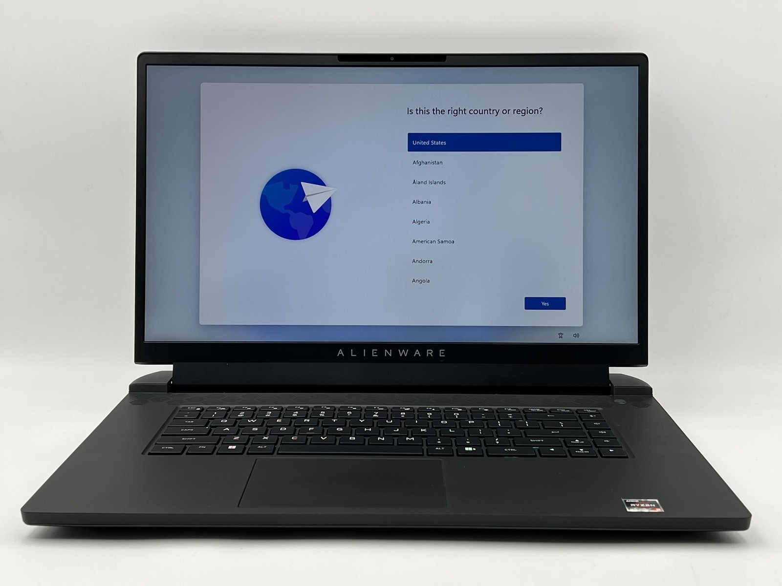 Alienware m17 R5 – 360Hz FHD – R9 – 16GB – RTX 3070 Ti – 1TB SSD