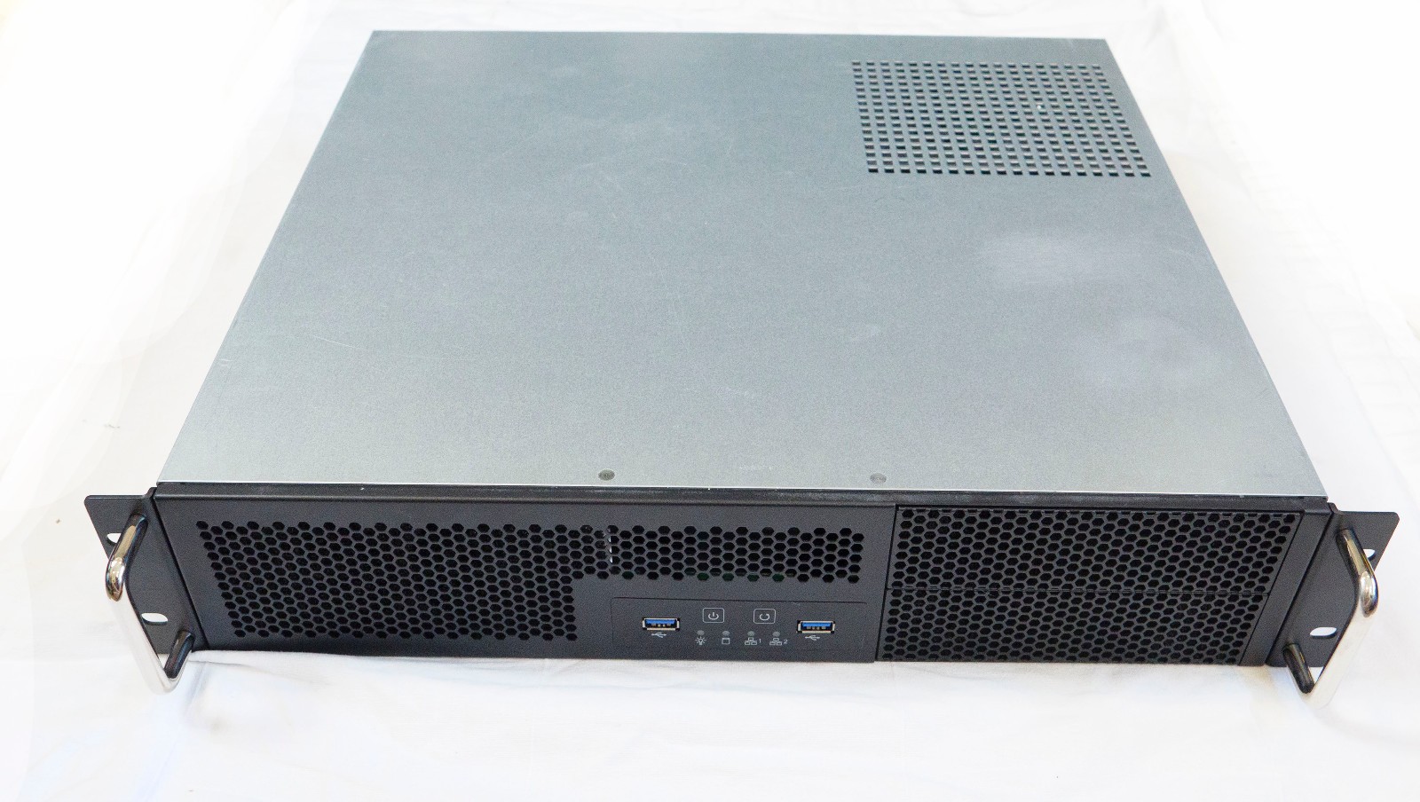Intel i5-14400 + Asus Pro Q670M-C + 32GB DDR5-5600 + 2RU Silverstone Rack Case