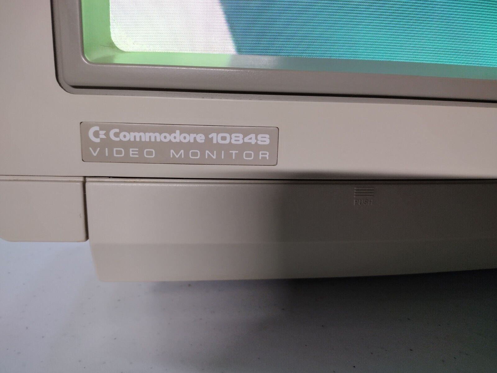 Commodore 1084S D1 Monitor Amiga C64 C128 Mint Clean Rare for Retro Gaming NES