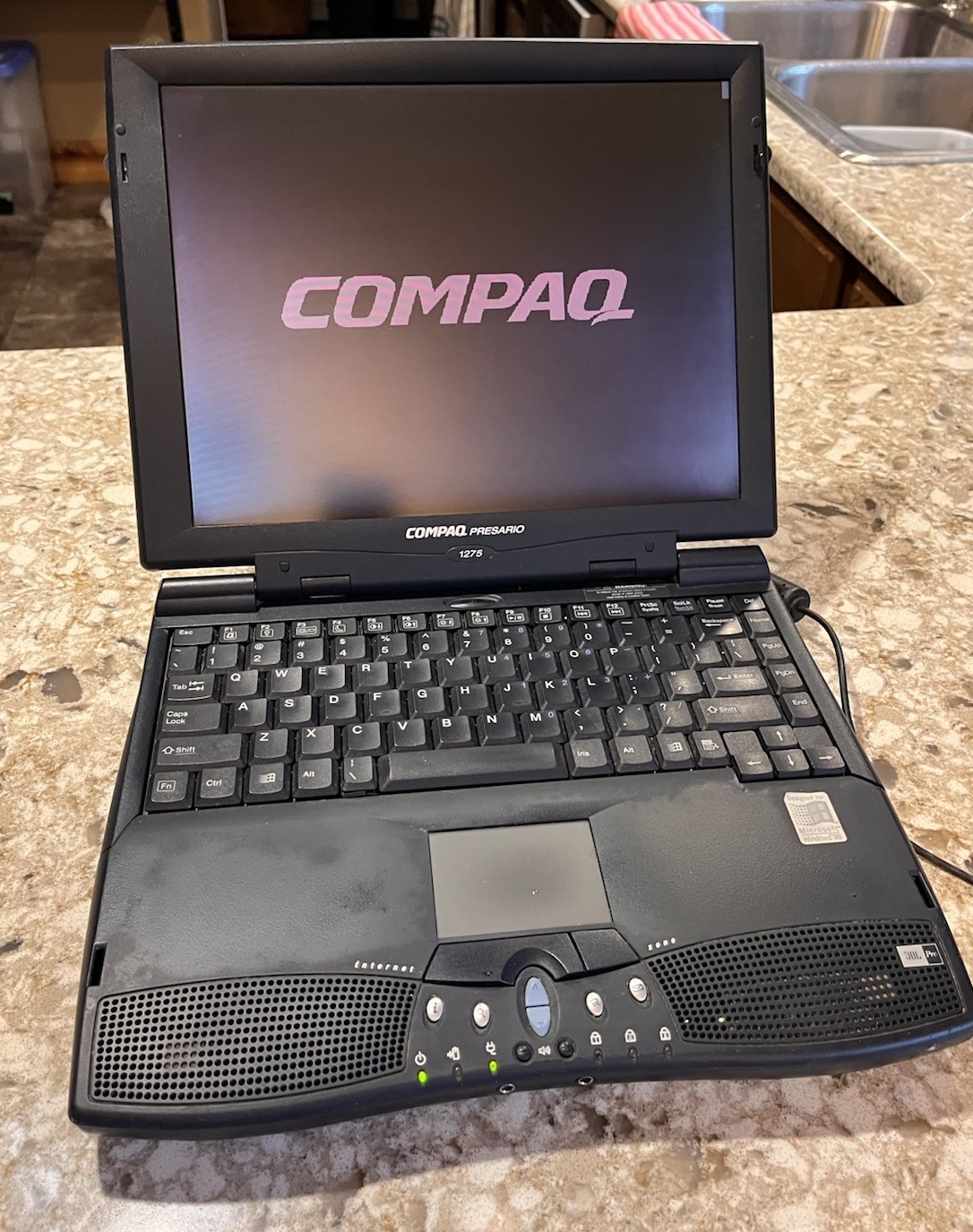 Compaq Presario 1275 Laptop Series 203/205 Cord-Soft Case Working READ
