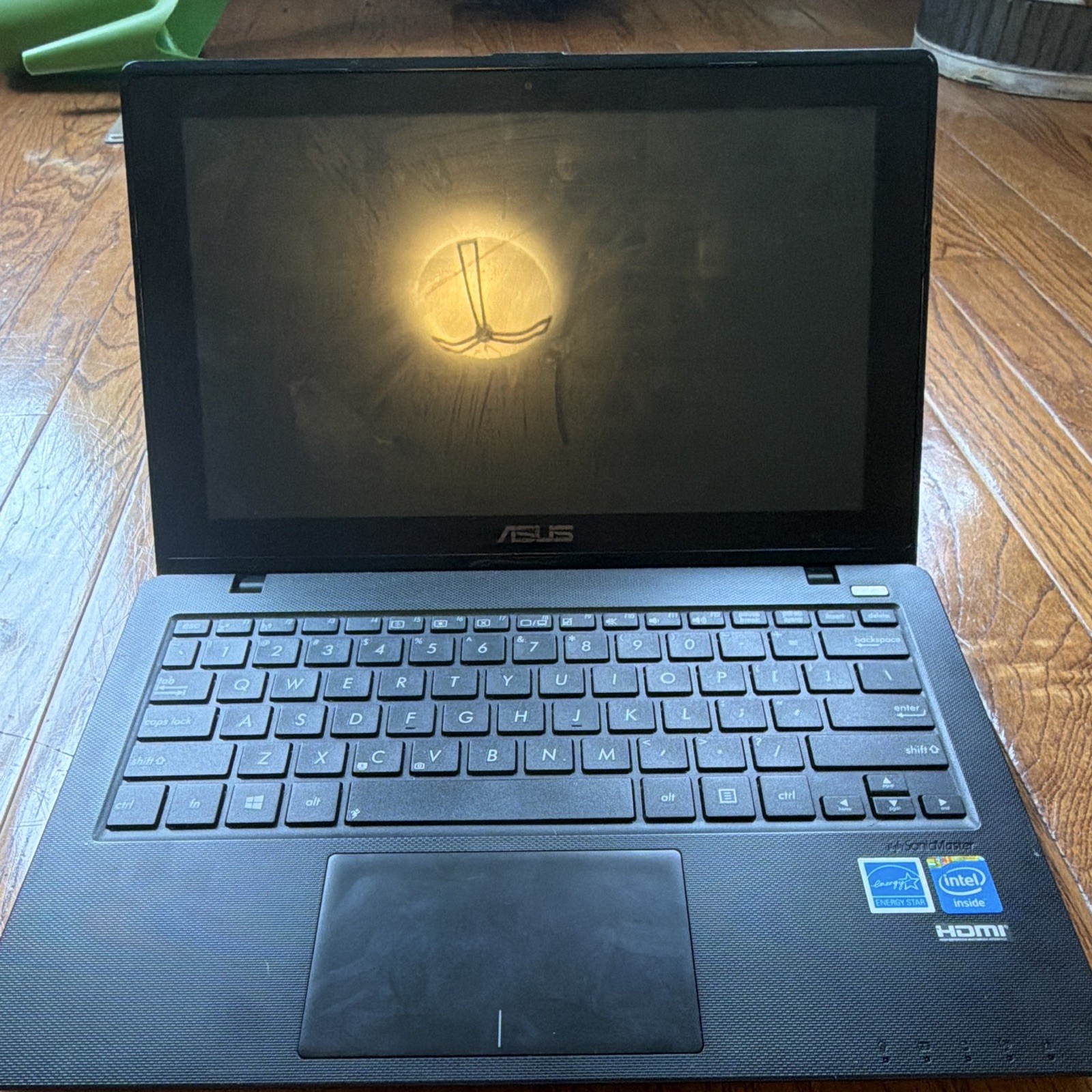 ASUS X3001 13.3" Intel Core i3 1.70GHz 4GB 500GB HDD Win 8 Black