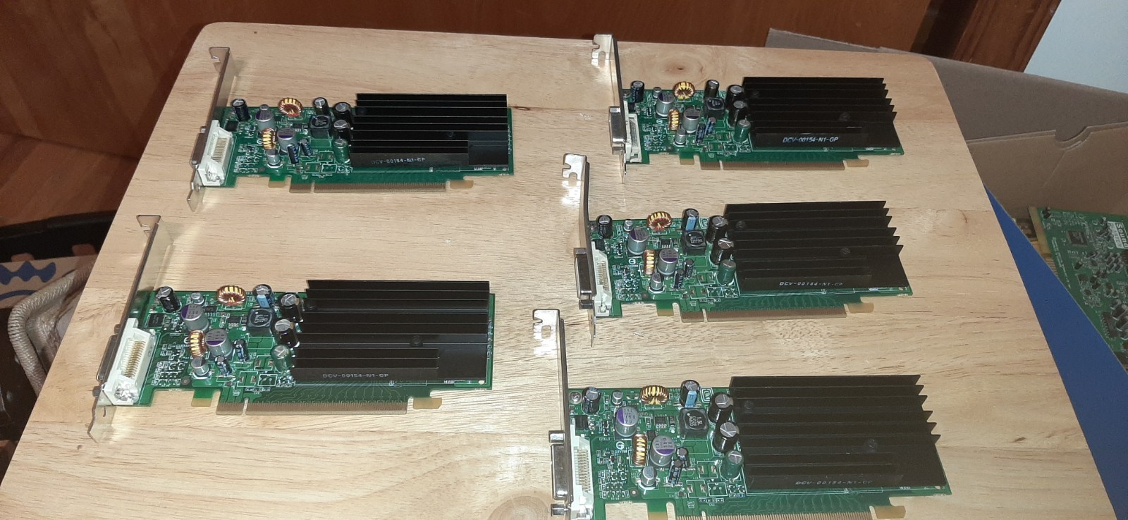 LOT OF 5 NVIDIA P383 Quadro NVS 285 128MB 0DH261 PCI-E Graphics Card