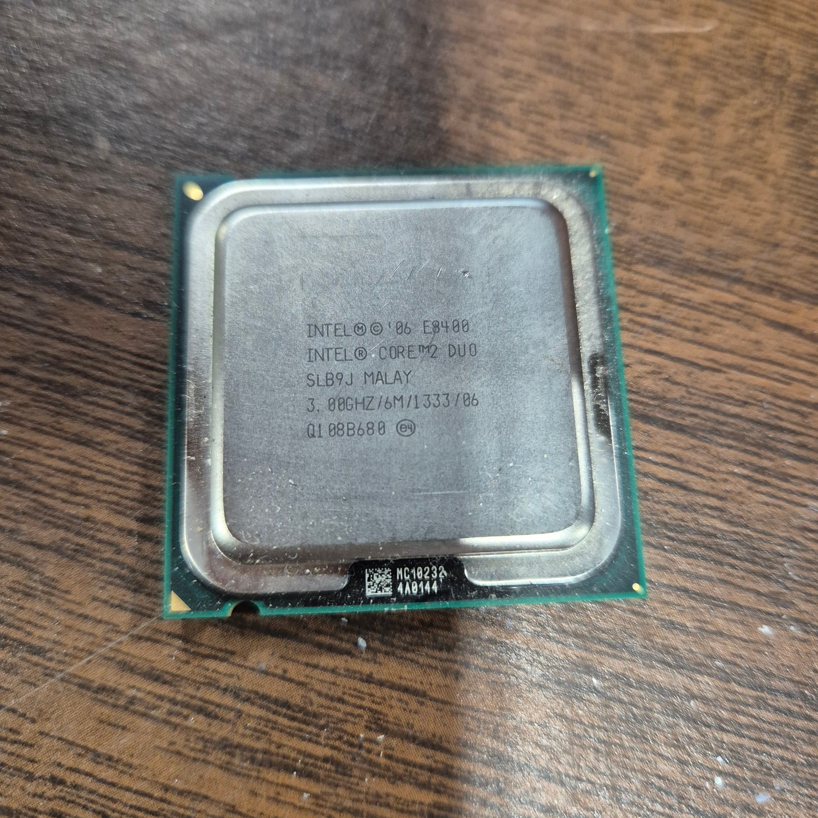 Intel Core 2 Duo E8400 - 3.00 GHz Dual-Core (SLB9J) Processor