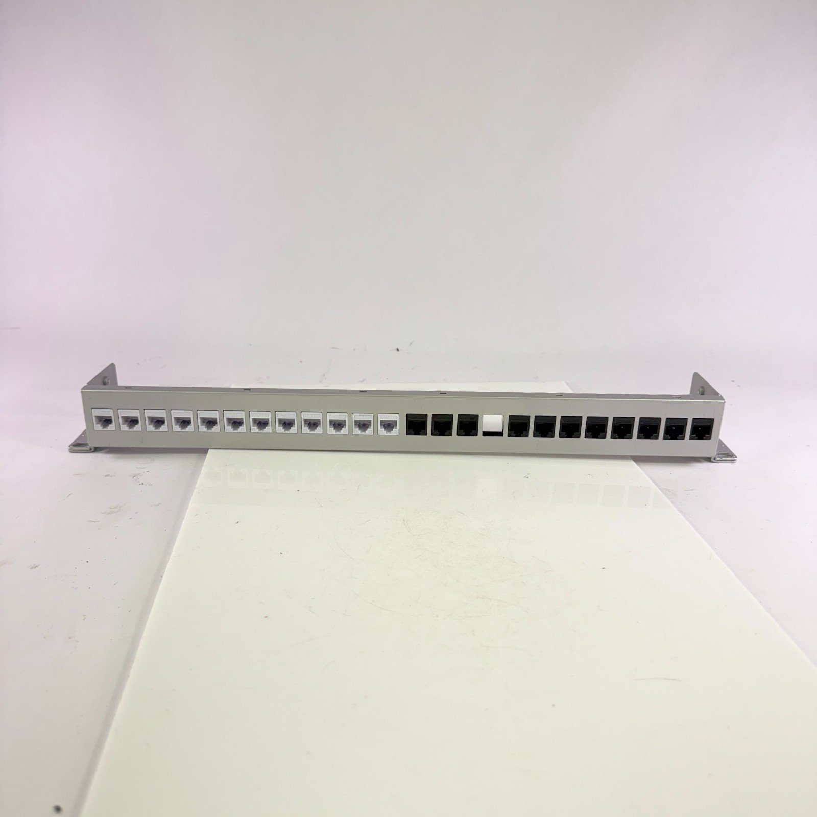 Ubiquiti Unifi 24-Port Cat6 Network Patch Panel 19 Inch 1U Rack Mount Ethernet