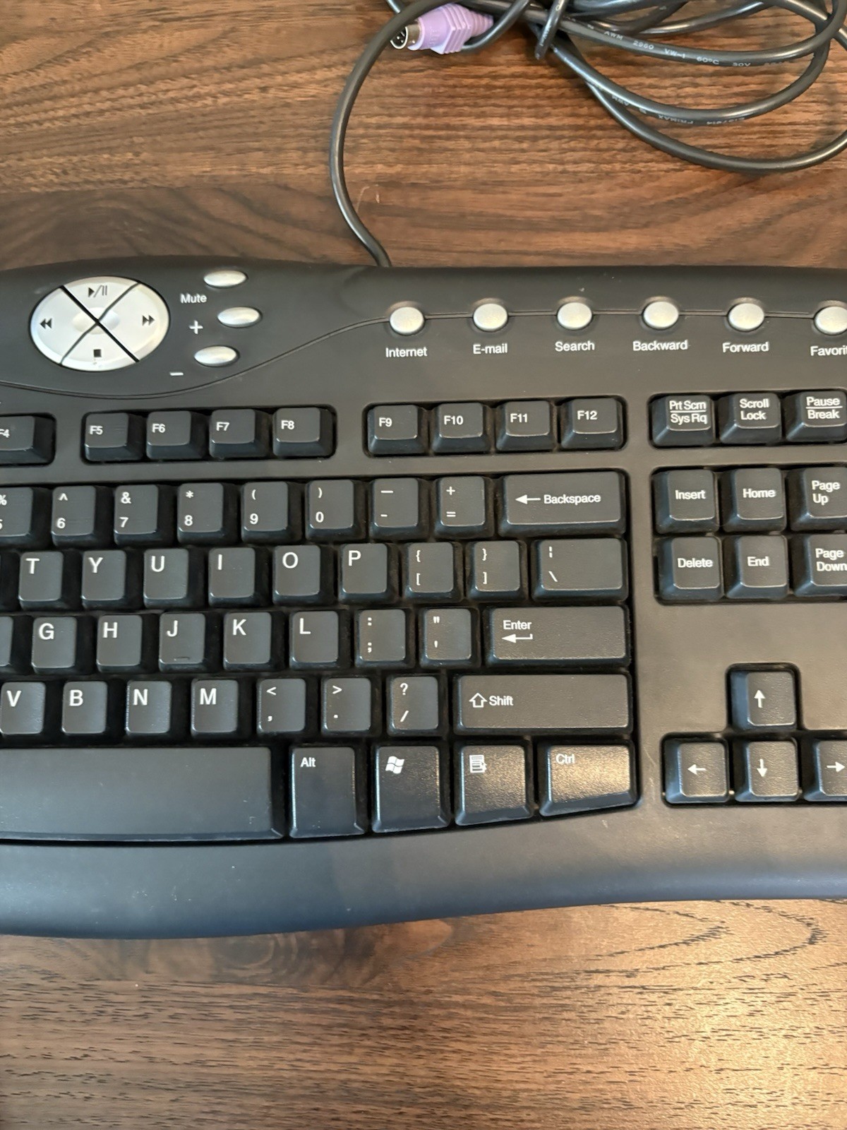 eMachines KB-0108 Desktop Wired Keyboard PS/2, Black, 18-Key, Multimedia