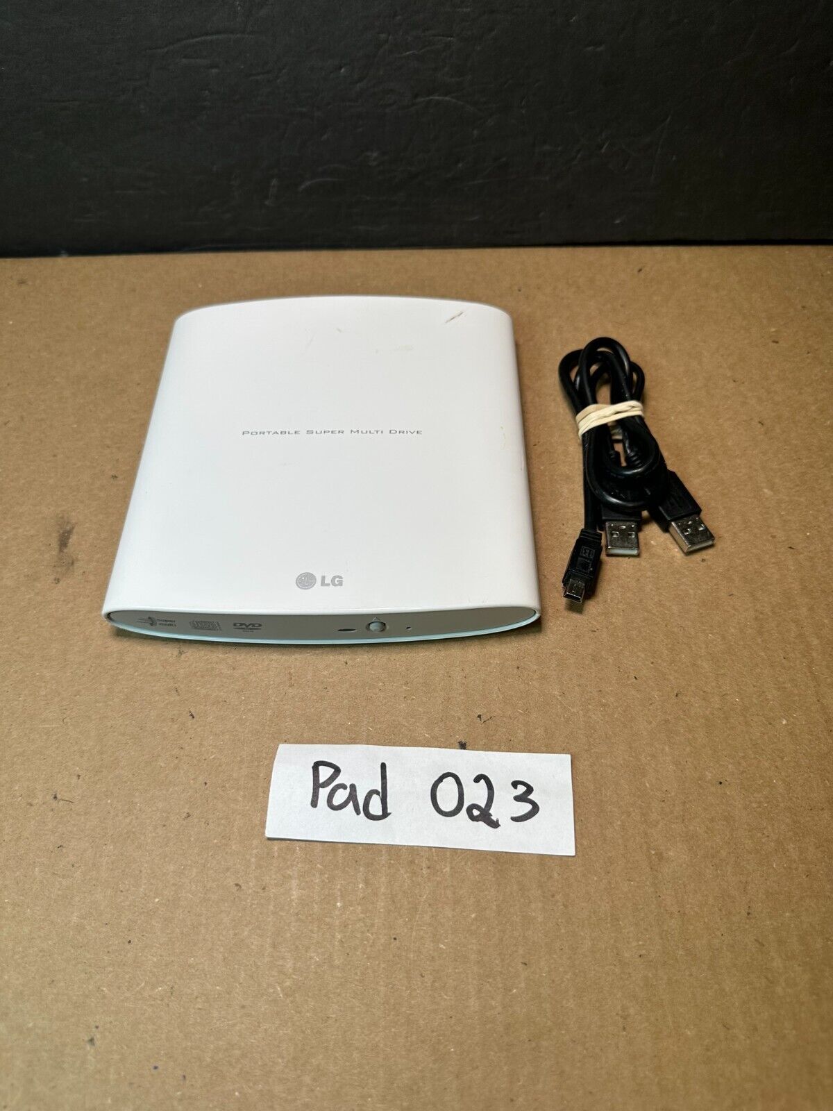 LG Super-Multi Portable Slim USB 2.0 External DVD-Writer GP08NU6W