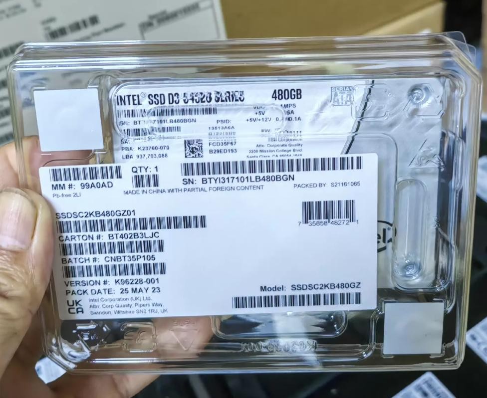 Intel D3 S4520 480GB SSD 2.5" 6Gb/s SATA III SSDSCKKB480GZ01