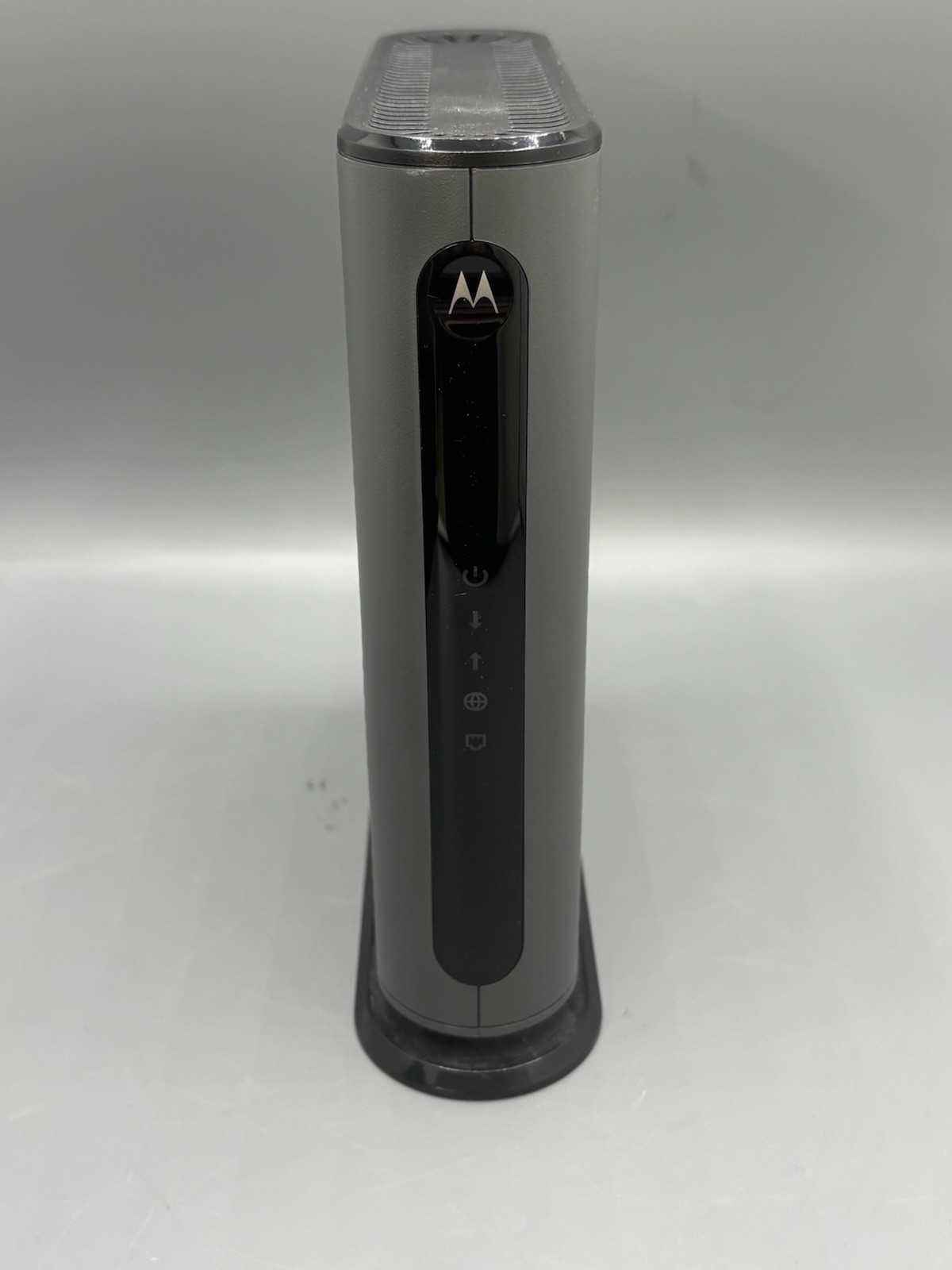 Motorola MB8611 DOCSIS 3.1 Cable Modem 2.5 Gbps Ethernet Port Black MB8611-30