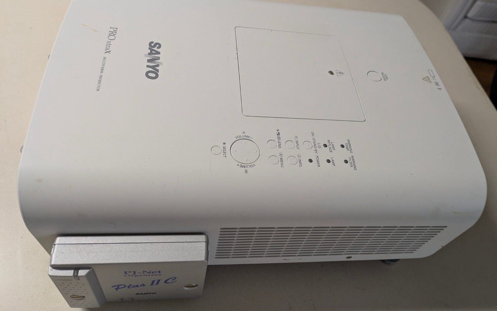 Sanyo PLC-XT35L XGA Projector PRO xtraX w/ Sanyo PJ-Net Organizer Plus IIC
