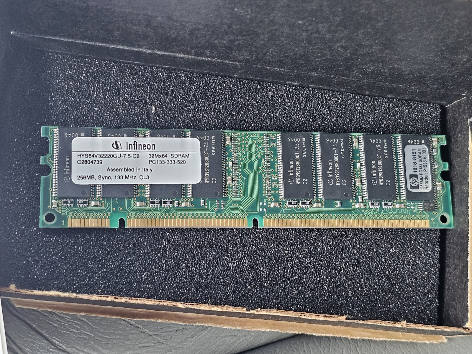 INFINEON HYS64V32220GU-7.5-C2 32MX64 SDRAM 256MB 133MHZ HP P1538A - New Sealed
