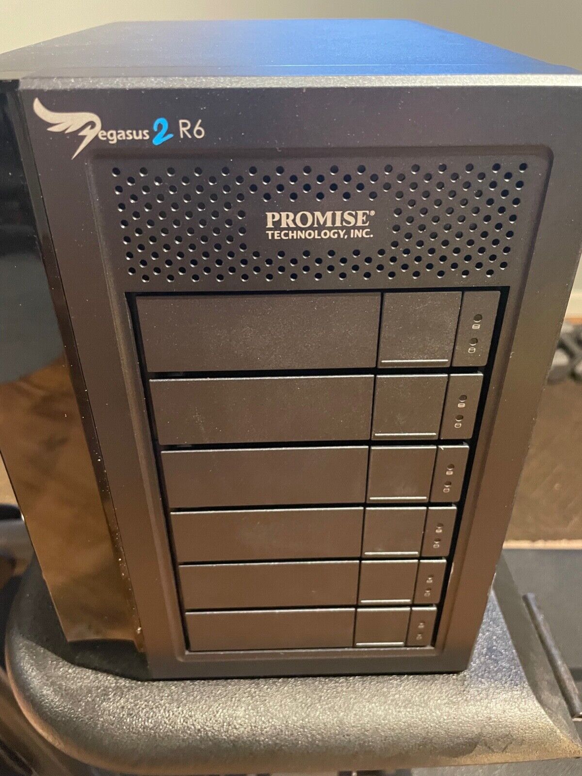 Promise Pegasus2 R6 - 6-Bay Hardware RAID Enclosure  - Thunderbolt 2 - NO DRIVES