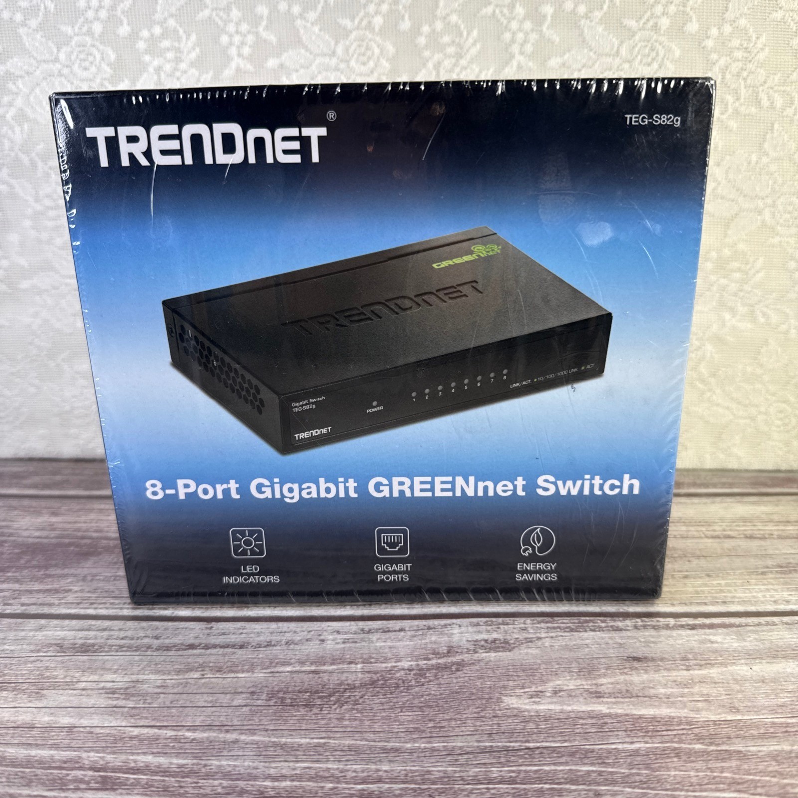 Trendnet 8 port gigabit Greennet switch New Teg-s82g/A