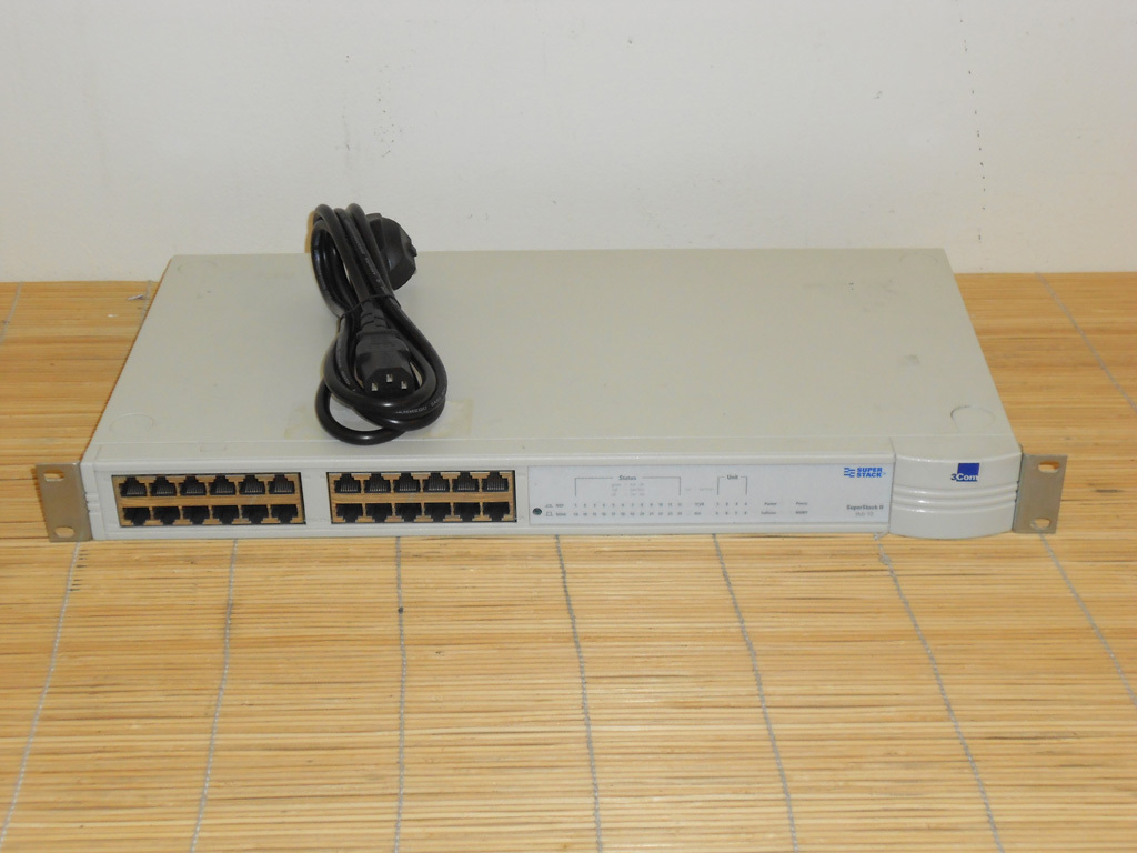 3COM SuperStack II Hub 10 24 Port TP (3C16671A)