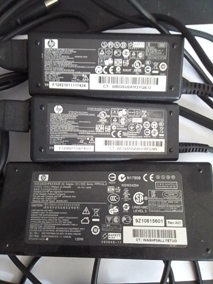 Hewlett Packard  HP Laptop AC Adapter Lot Of 3 Different Models. All Tested.