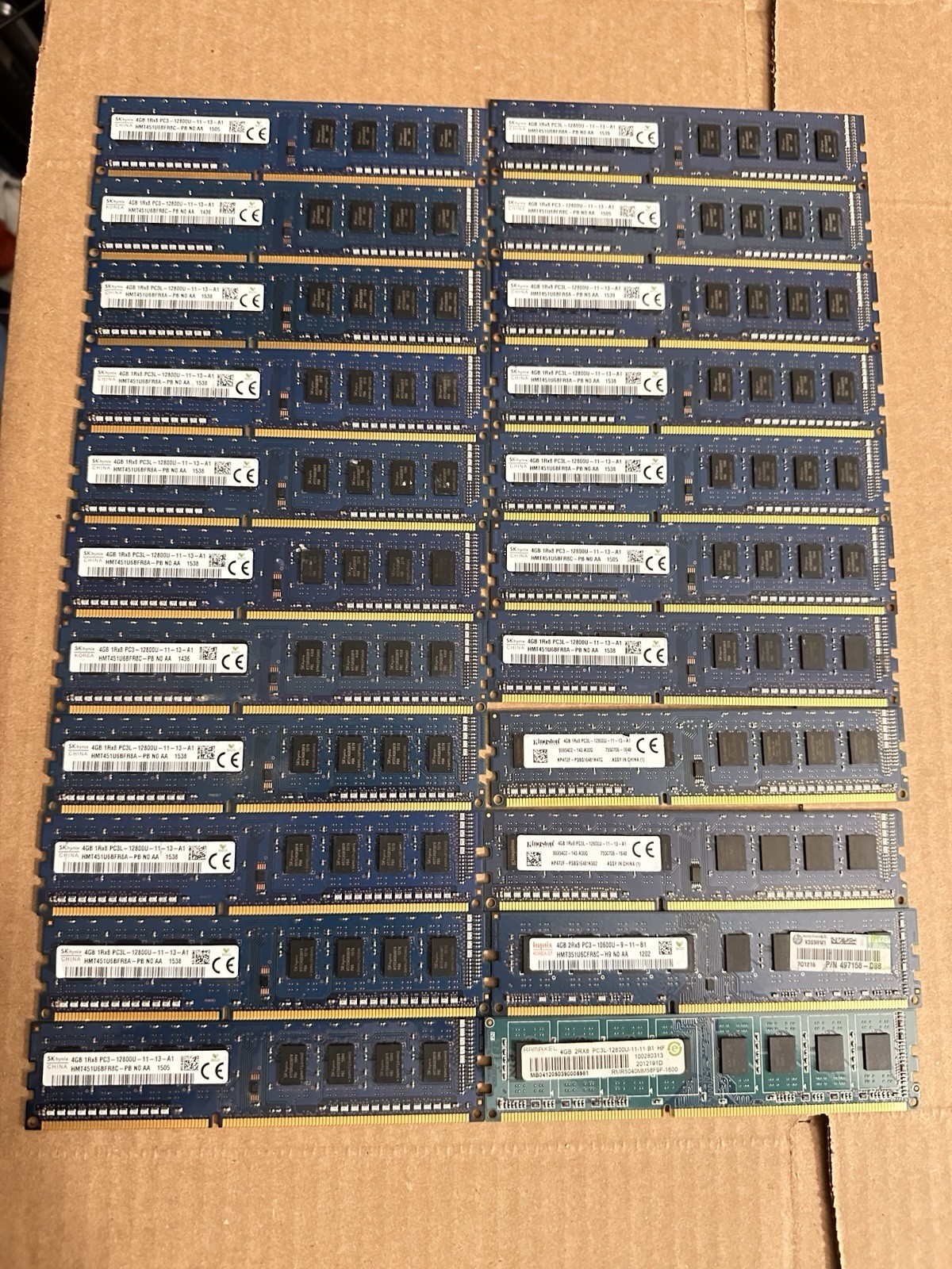 Lot Of (22) 4GB DDR3 ram memory