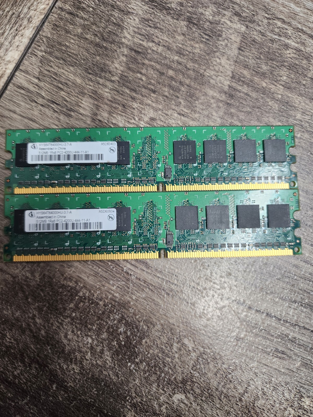 HYNIX HYS64T64000HU-3.7-A 1GB Kit (2 x 512MB) 1Rx8 PC2-4200U-444-11-A1 Memory RA