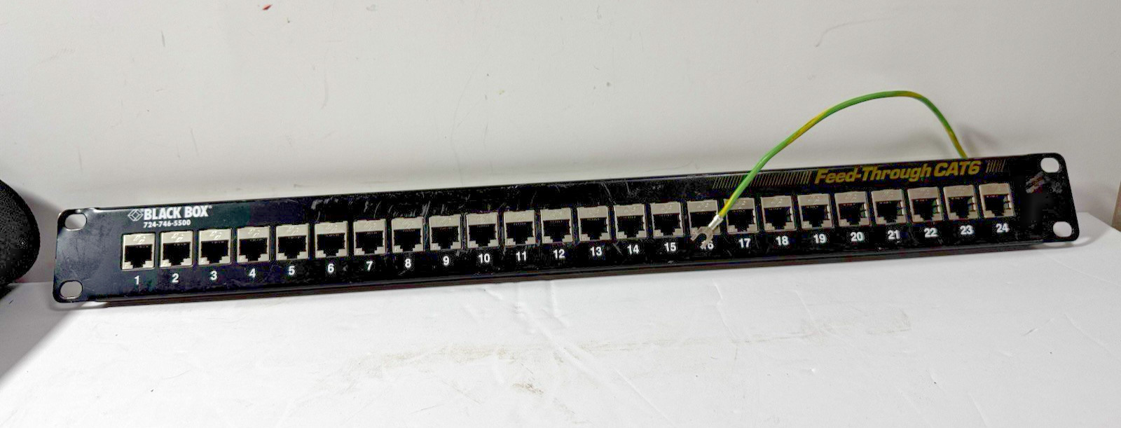 Black Box CAT6 Feed-Through Patch Panel 24-Port (jpm814a) Used Not Tested 19"