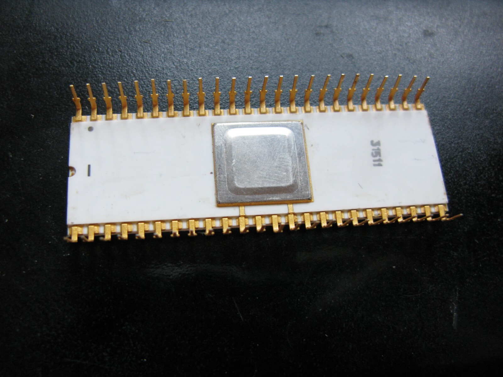 RARE vintage cpu ceramic DC30x?  DEC PDP f 11? ≈ 8080≈ MOS 6502≈ 4004≈ 8008