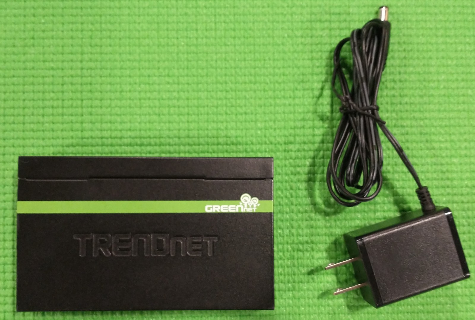 Trendnet TEG-S50g 5-Port Mini Un-managed Metal Gigabit GREENnet Switch