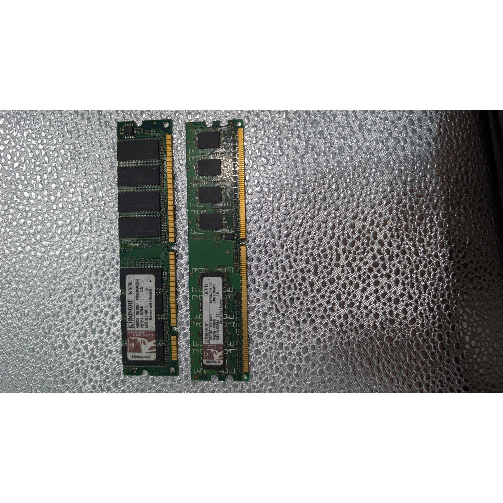 Kingston 256MB PC133 SDRAM & 1GB DDR2 667MHz Desktop RAM Memory Bundle KVR
