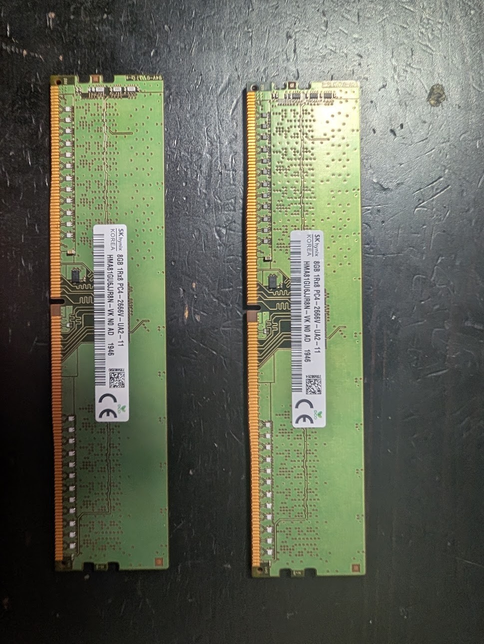 2 x SK hynix KOREA 8GB 1Rx8 PC4 - 2666V - UA2 -11