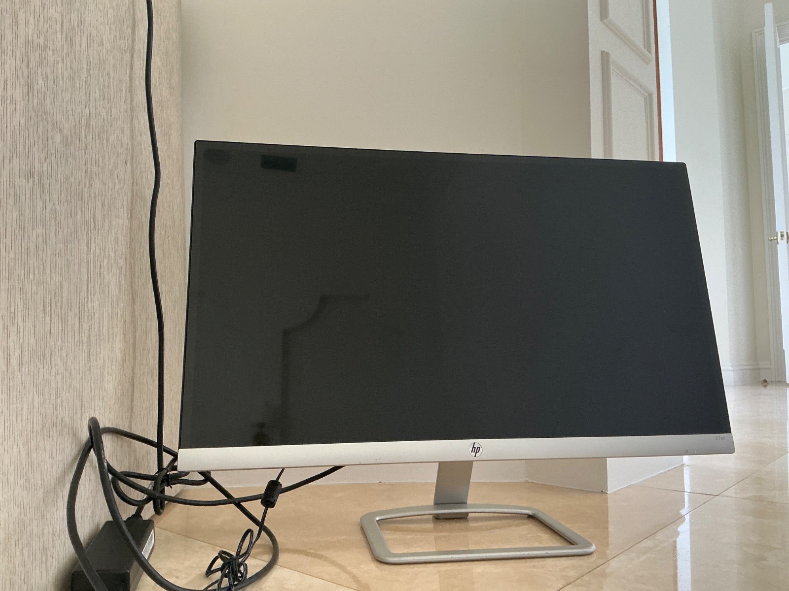 HP 27er 27-inch IPS LED Backlit Monitor - Ultra-Slim, Full HD 1080p, 60hz