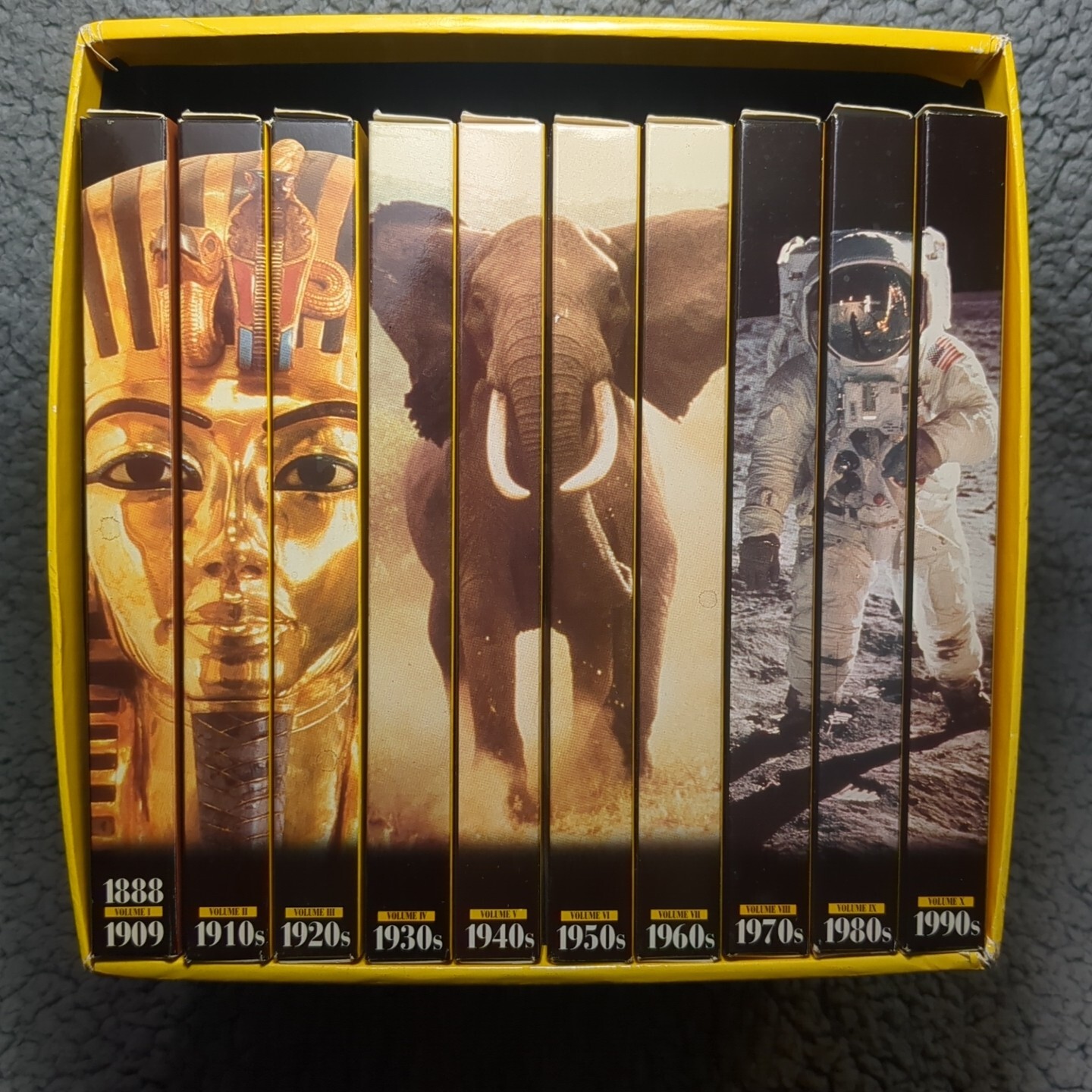 Mindscape The Complete National Geographic for PC, Unix, Mac, 1 DISC MISSING