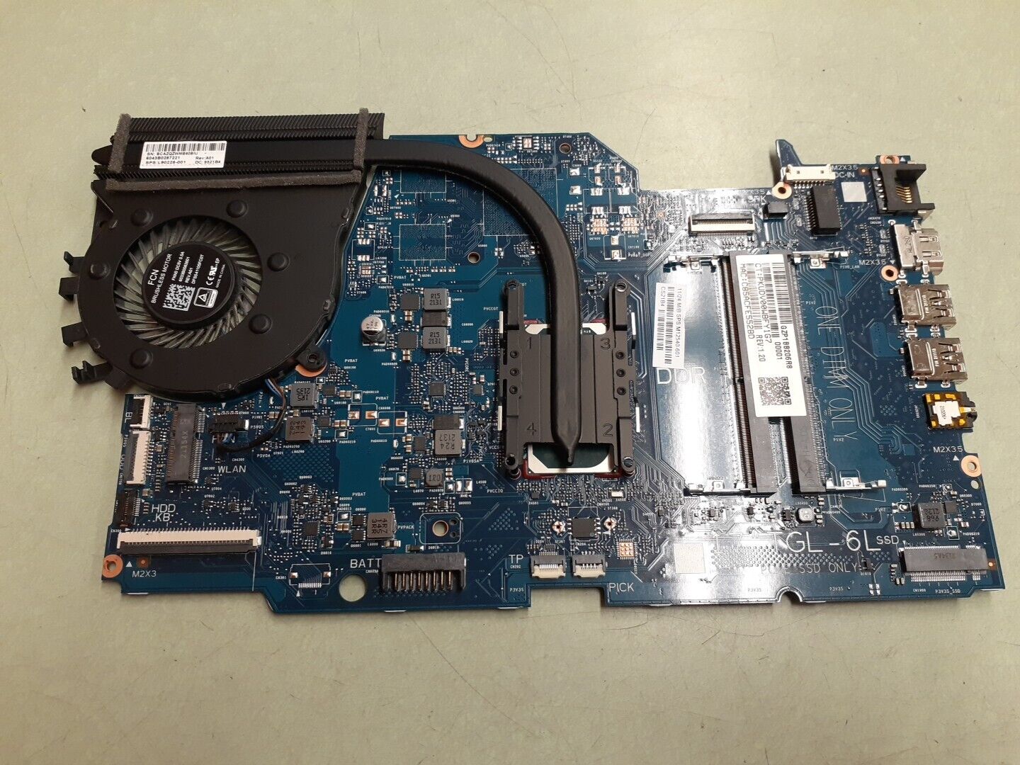 HP 17.3” 17-BY Intel i5-1135G7 2.4GHz Motherboard M12540-601 / SRK05 + Fan
