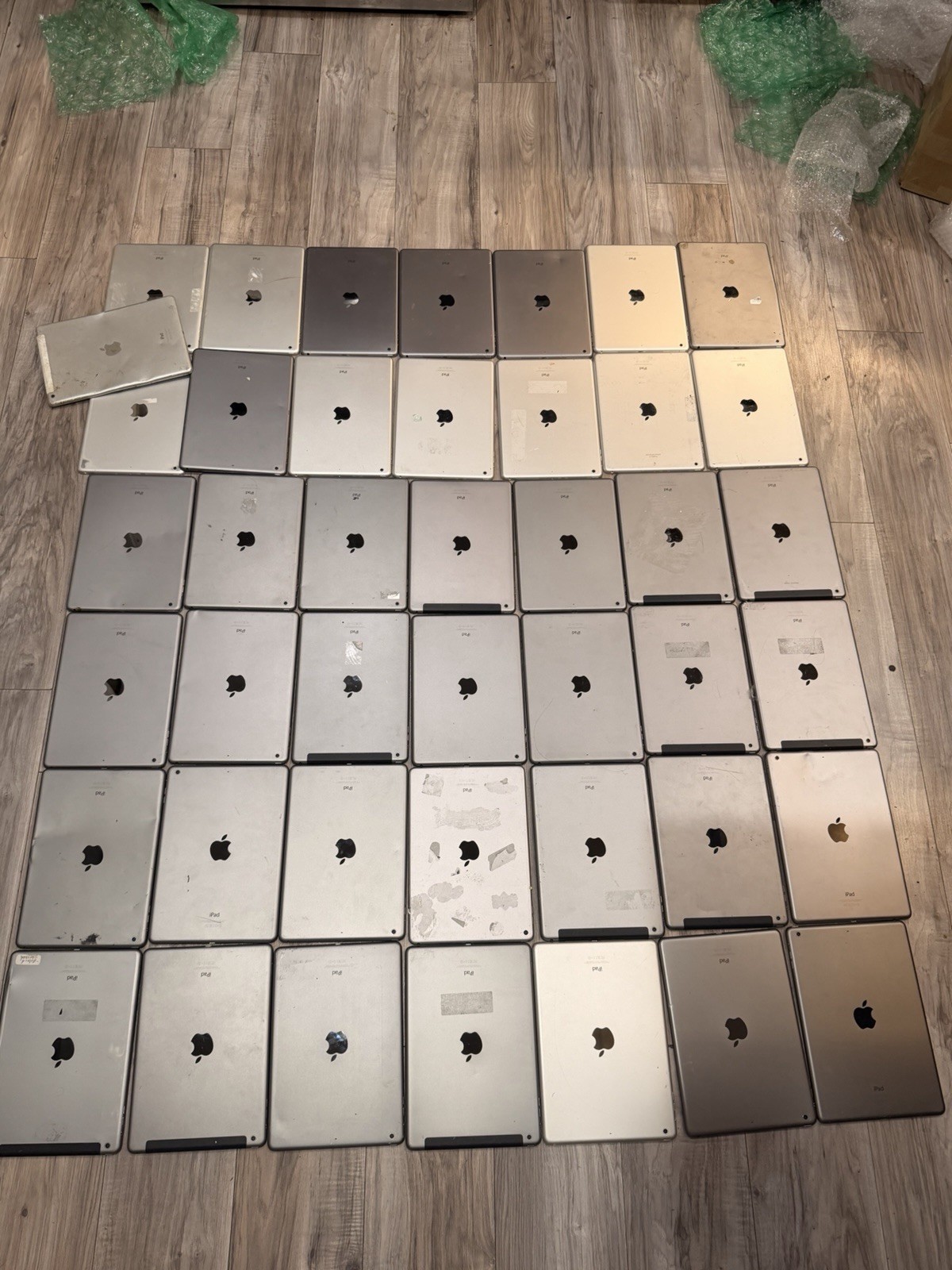 Lot of 43 Apple iPad 1st Gen Parts/Repair – AS IS