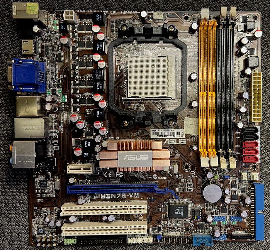 ASUS M3N78-VM REV. 1.02G DDR2 - Socket AM2+ - with I/O Shield