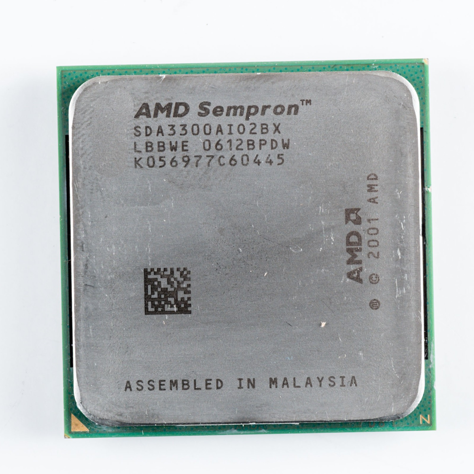 AMD Sempron 3300+ SDA3300AIO2BX Socket 754 2GHz Palermo 128KB 90nm 59W Processor