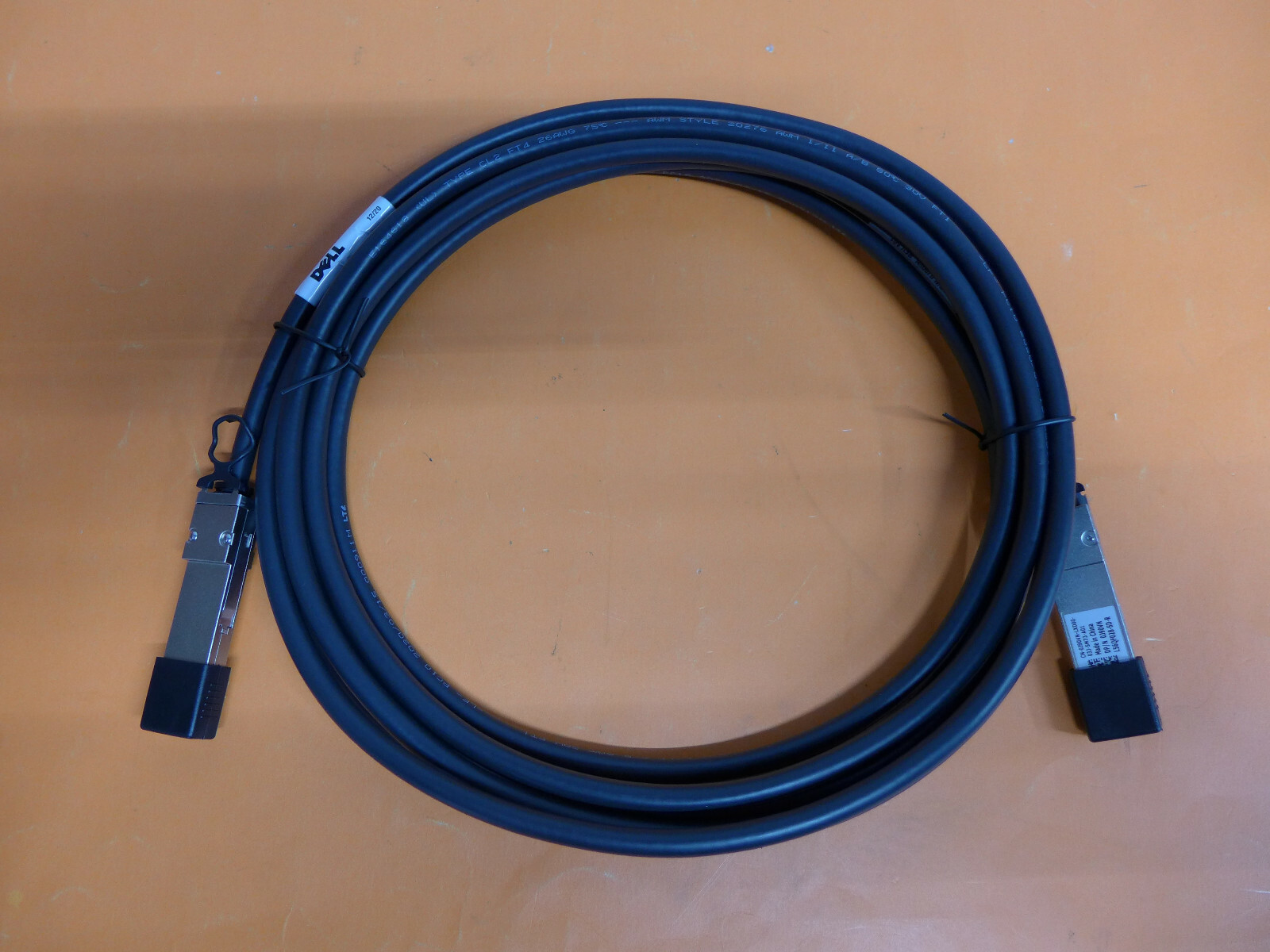 New Dell Force 10 QSFP+ to QSFP+ 40GbE Passive Copper Direct Attach Cable J90VN